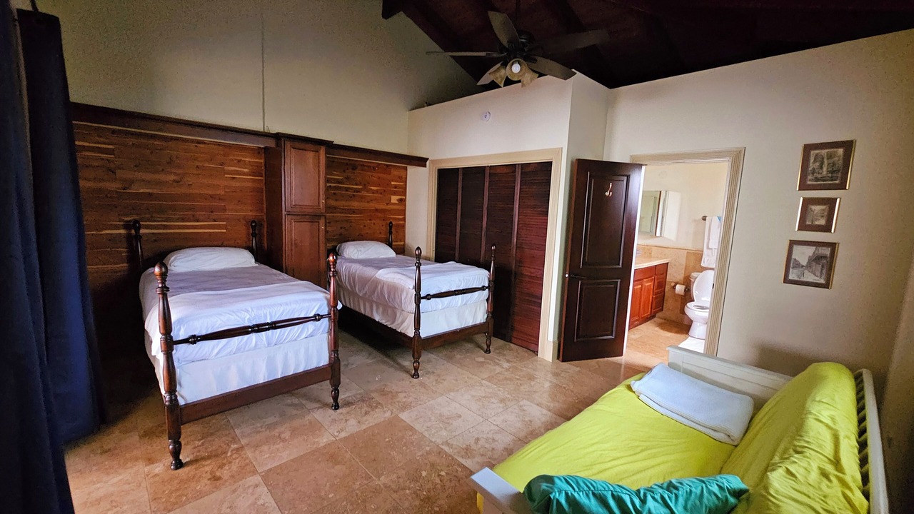 Photo of Bedroom in Estate River