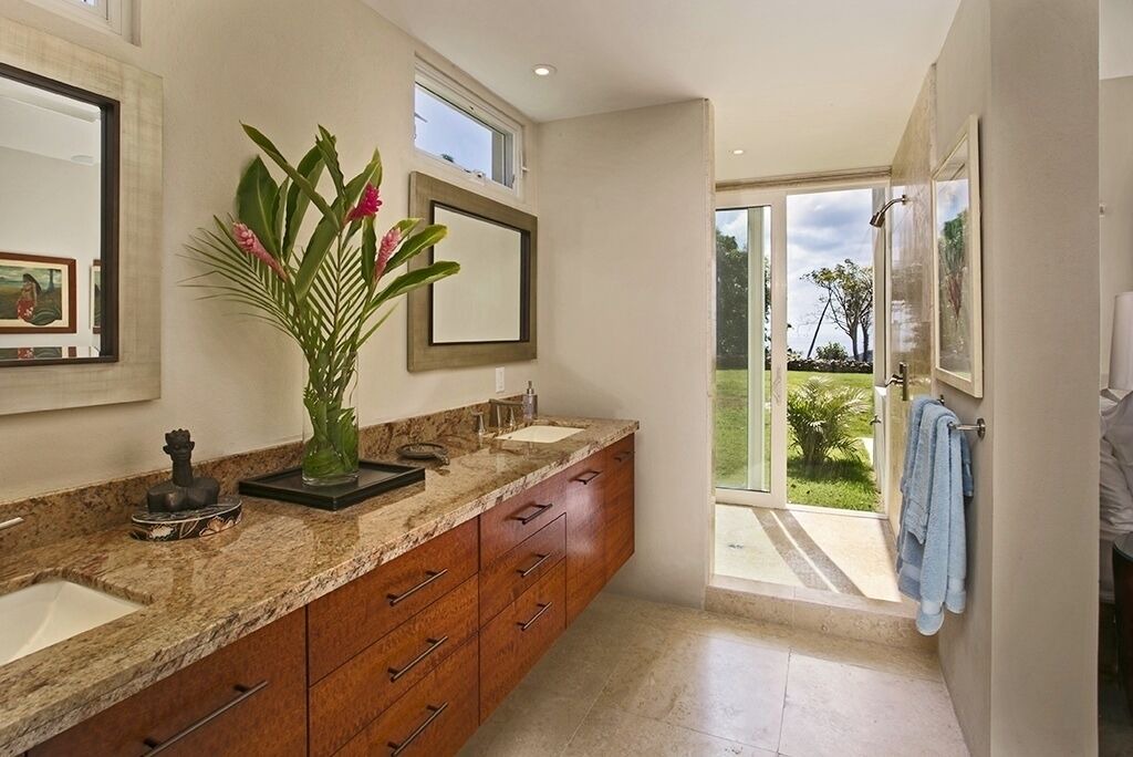 Photo of Bathroom in Estate Little Saint Thomas