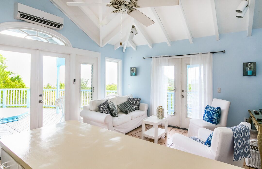 Photo of Livingroom in Hart Bay