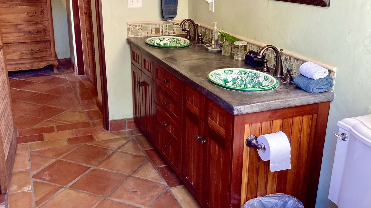 Photo of Bathroom in Lower Carolina