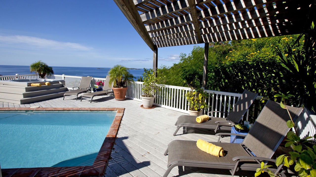 Photo of Patio Balcony in Hart Bay