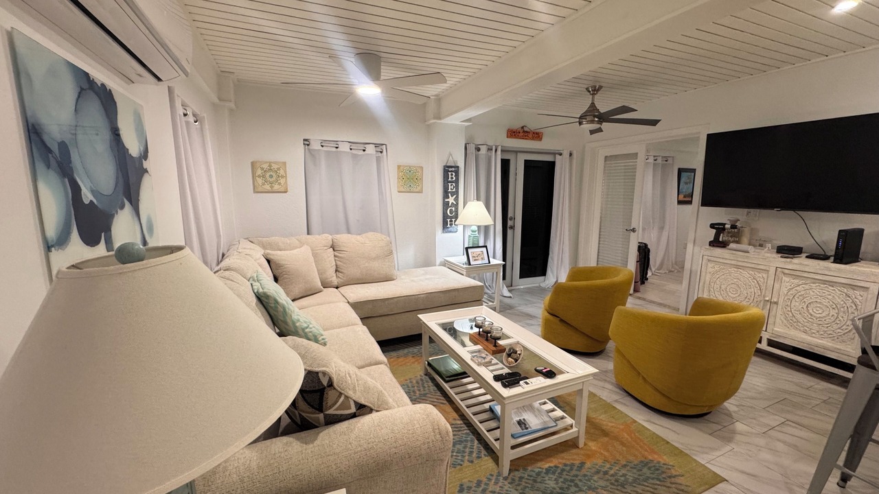 Photo of Livingroom in Cane Bay