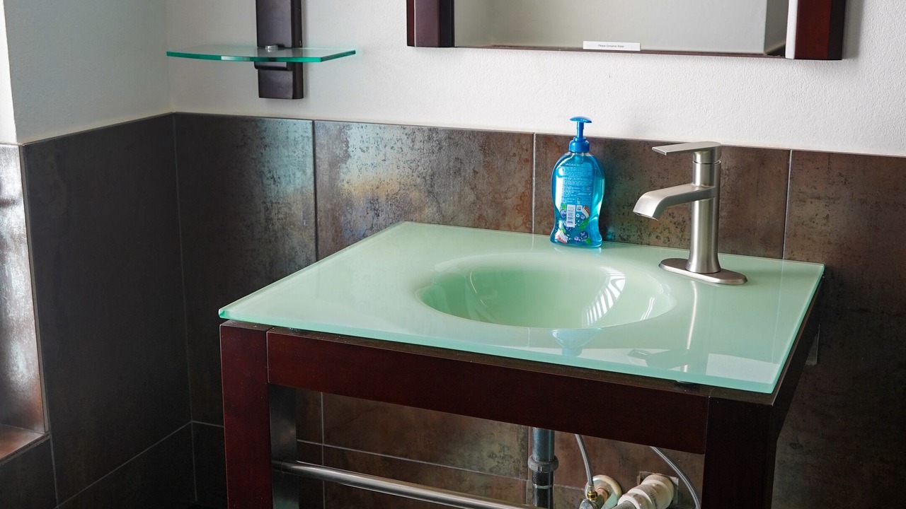 Photo of Bathroom in Estate Western Water Island