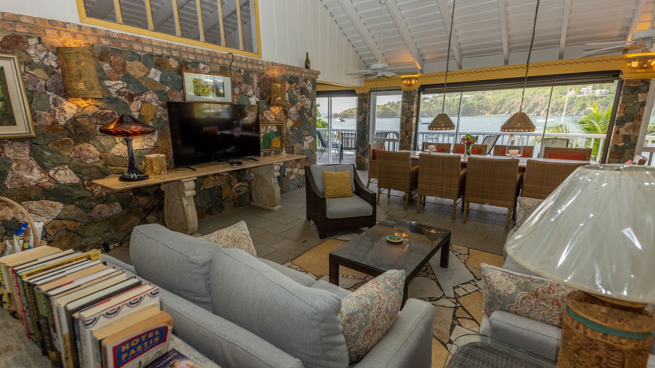 Photo of Livingroom in Great Cruz Bay