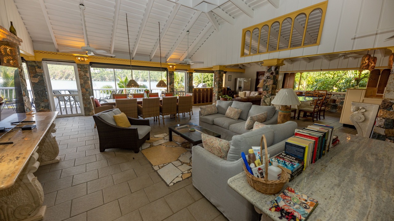 Photo of Livingroom in Great Cruz Bay