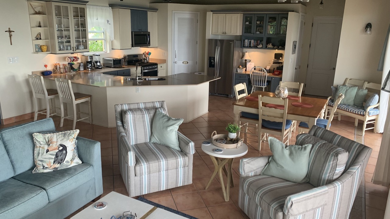 Photo of Livingroom in Point Rendezvous
