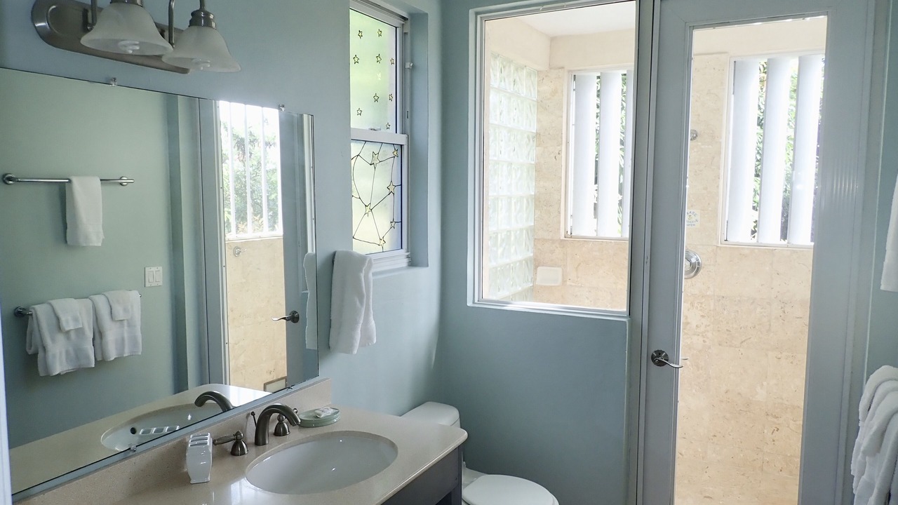 Photo of Bathroom in Point Rendezvous