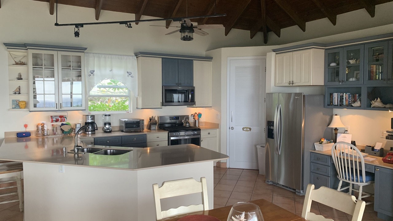 Photo of Kitchen in Point Rendezvous