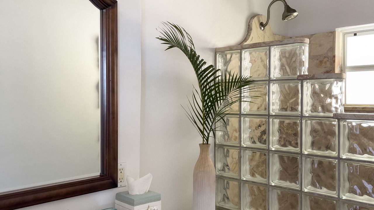 Photo of Bathroom in Hart Bay