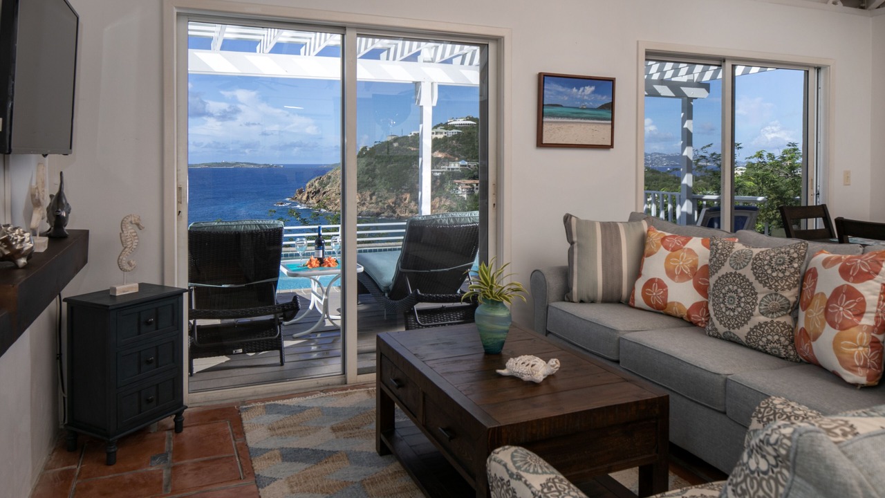 Photo of Livingroom in Hart Bay