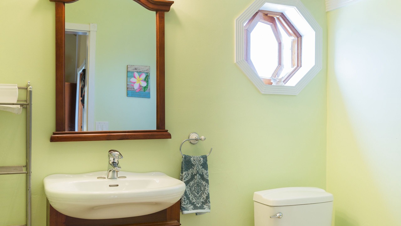 Photo of Bathroom in Estate Hull