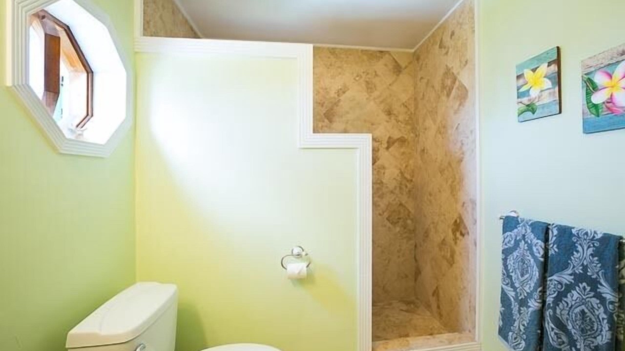 Photo of Bathroom in Estate Hull
