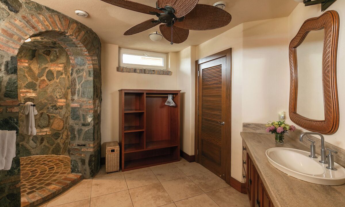 Photo of Bathroom in Hart Bay