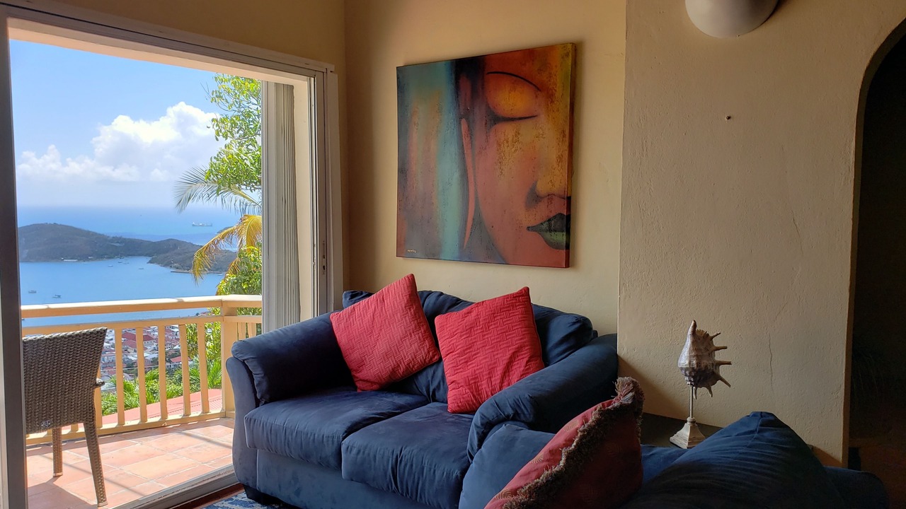 Photo of Livingroom in Estate Kings Quarter