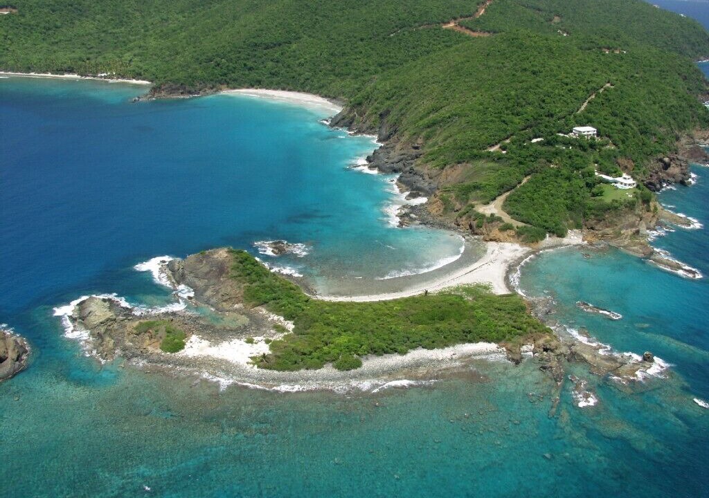 Photo of Others in Estate Little Saint Thomas