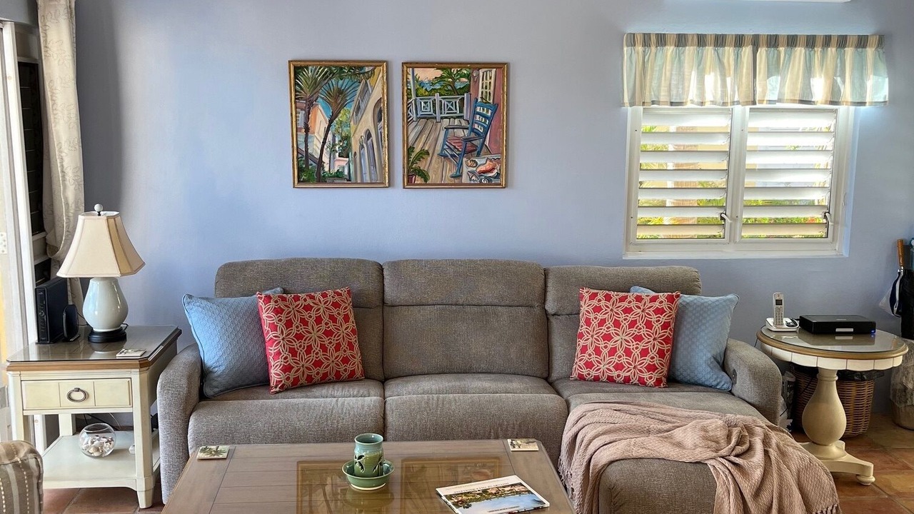 Photo of Livingroom in Slob