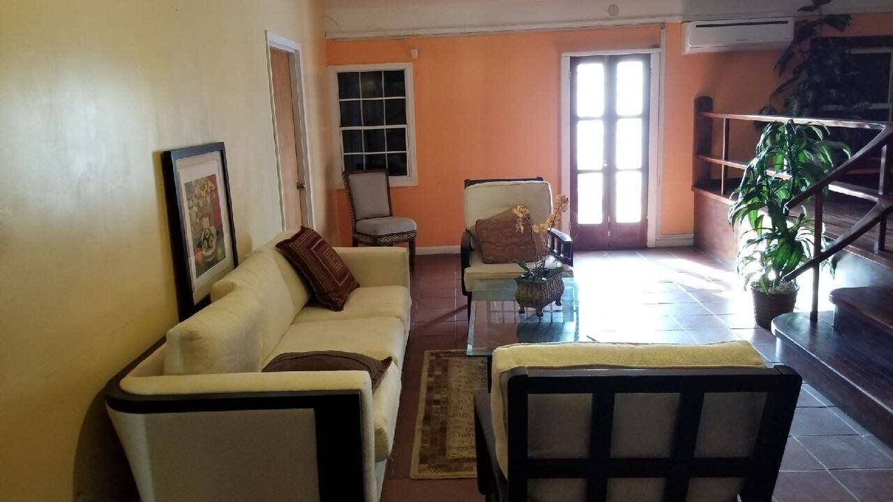 Photo of Livingroom in Estate Kings Quarter