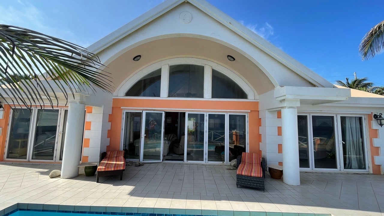 Photo of Outdoor in Estate La Vallee