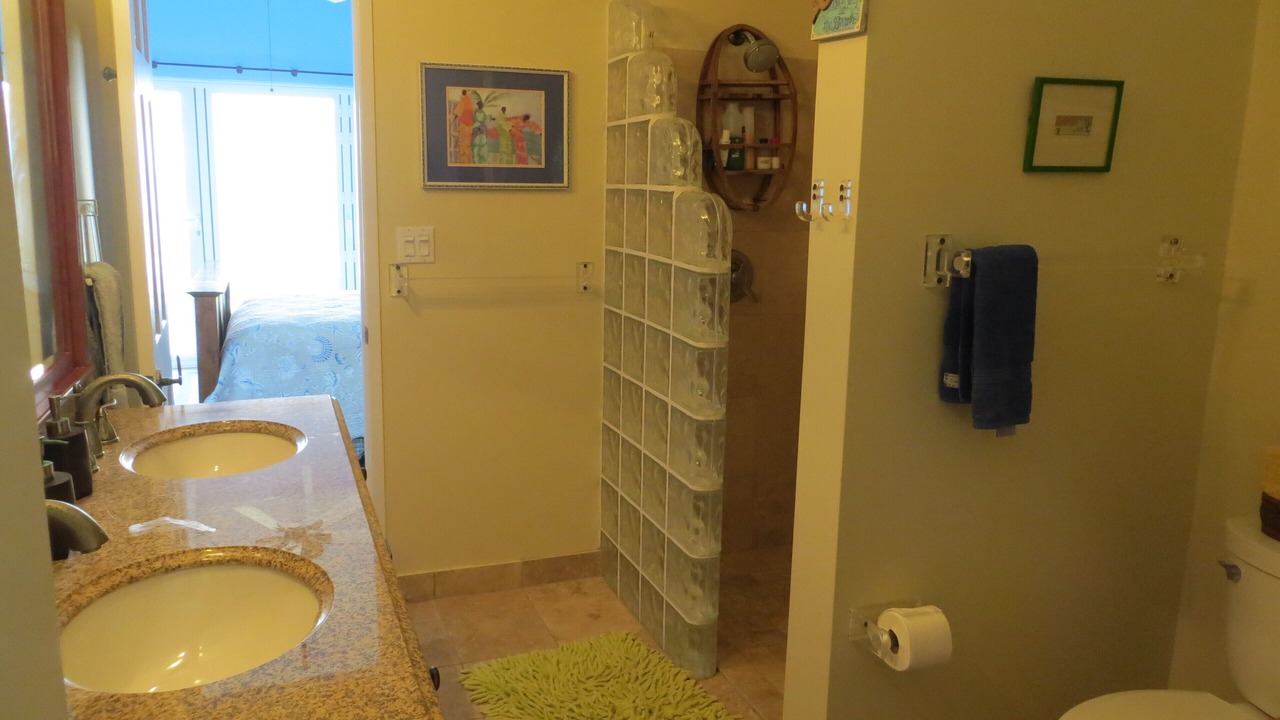 Photo of Bathroom in Estate La Vallee