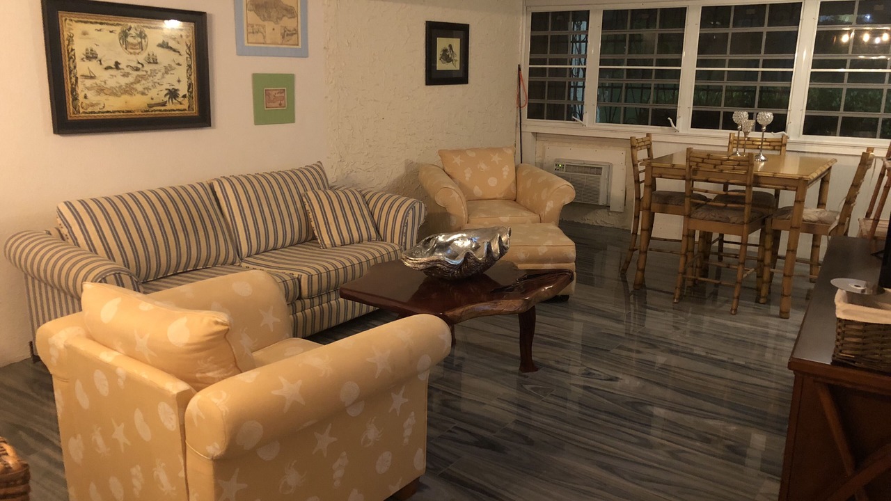 Photo of Livingroom in Estate Golden Rock