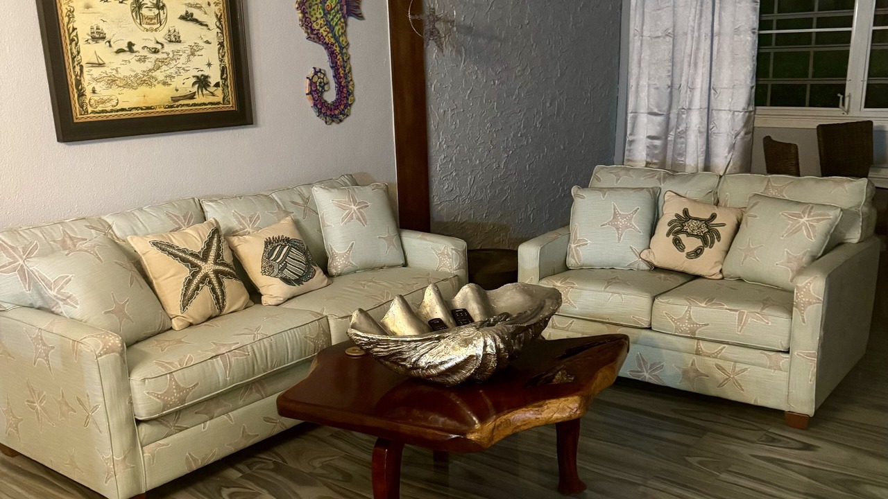 Photo of Livingroom in Estate Golden Rock