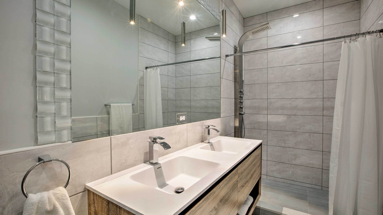 Photo of Bathroom in Slob