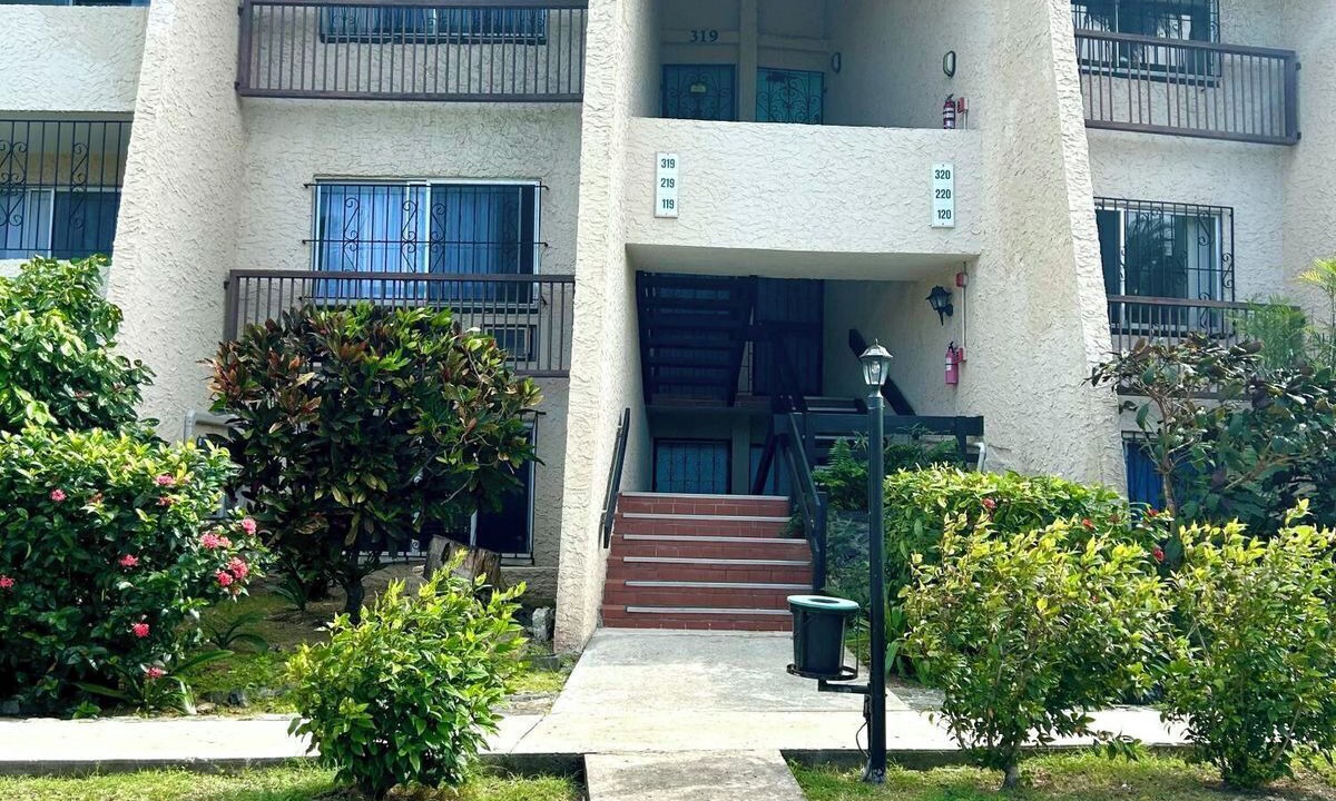 Photo of Outdoor in Estate Golden Rock