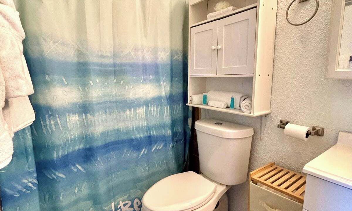 Photo of Bathroom in Estate Golden Rock