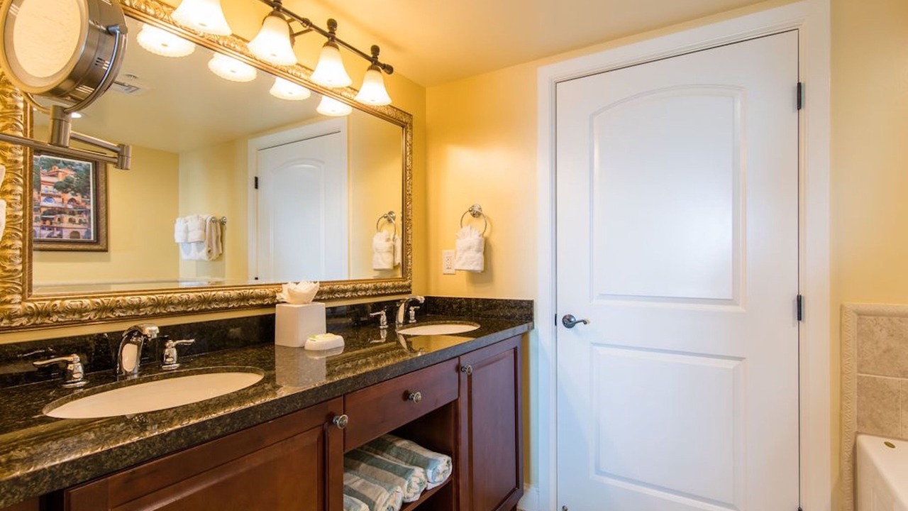 Photo of Bathroom in Estate Smith Bay