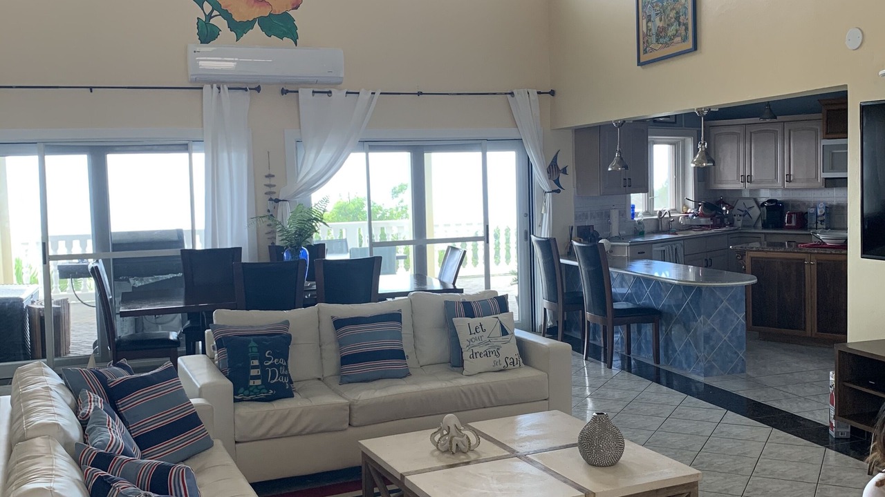 Photo of Livingroom in North Side