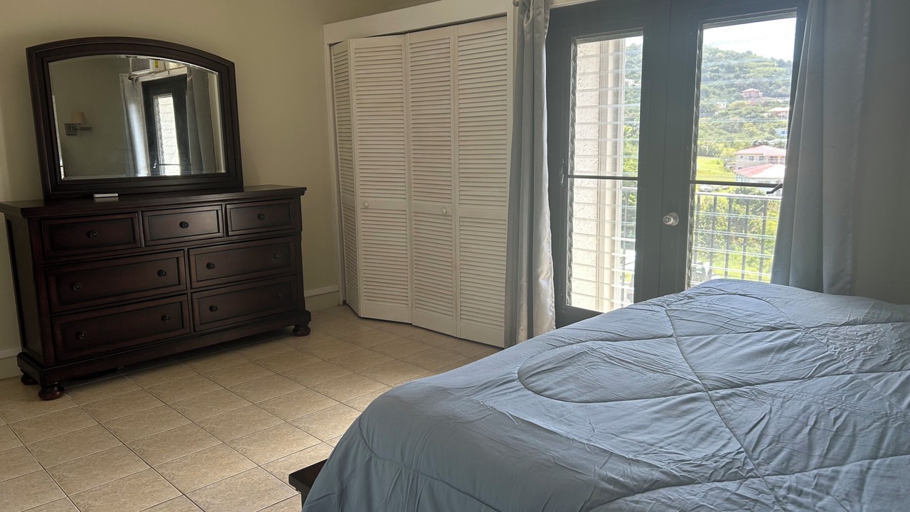 Photo of Bedroom in Estate Hermon Hill