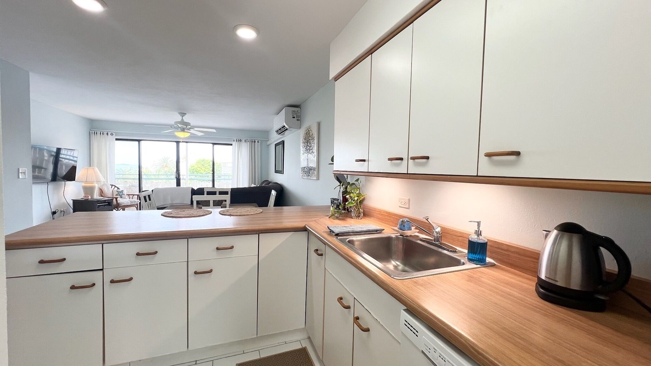 Photo of Kitchen in Estate Golden Rock