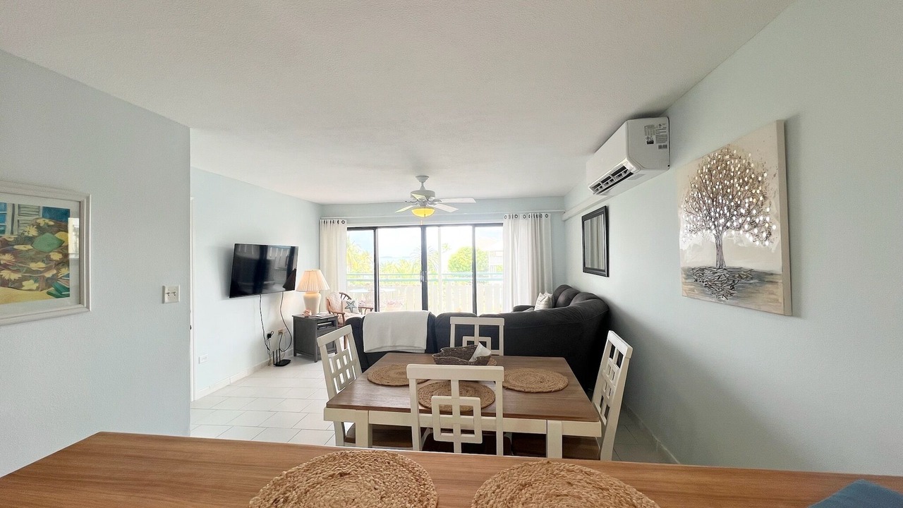 Photo of Livingroom in Estate Golden Rock