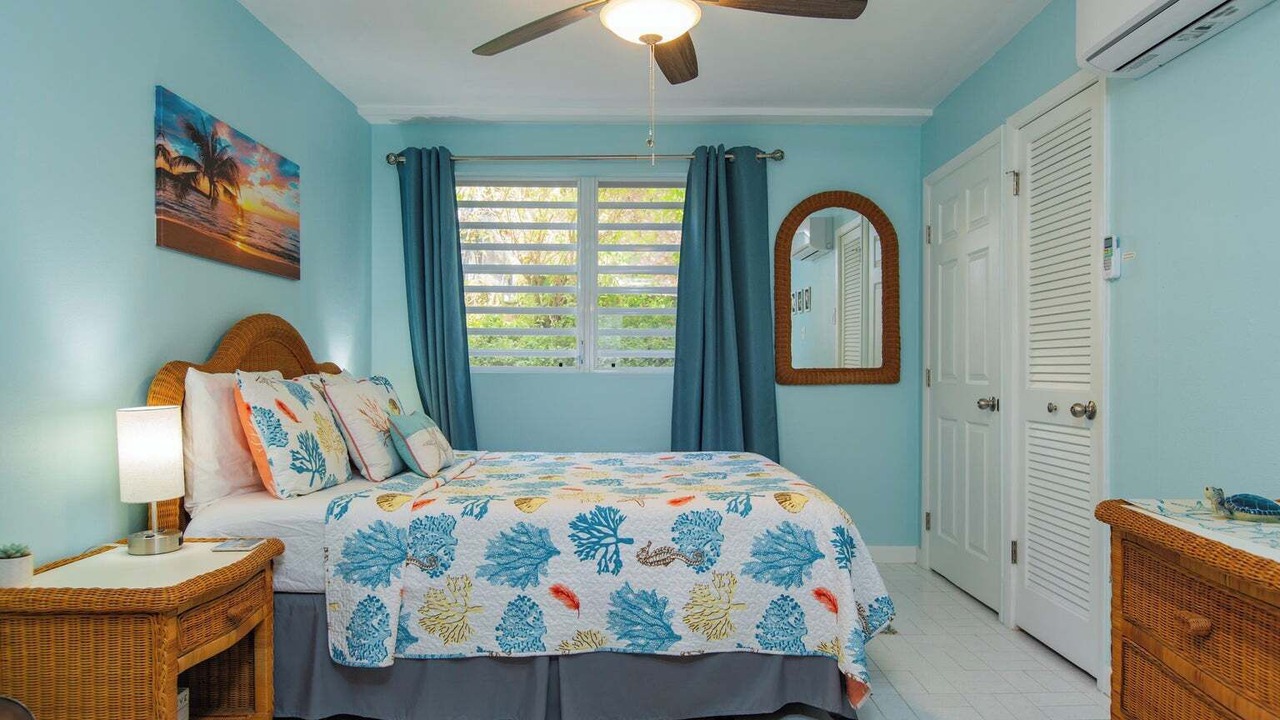 Photo of Bedroom in Estate Coakley Bay