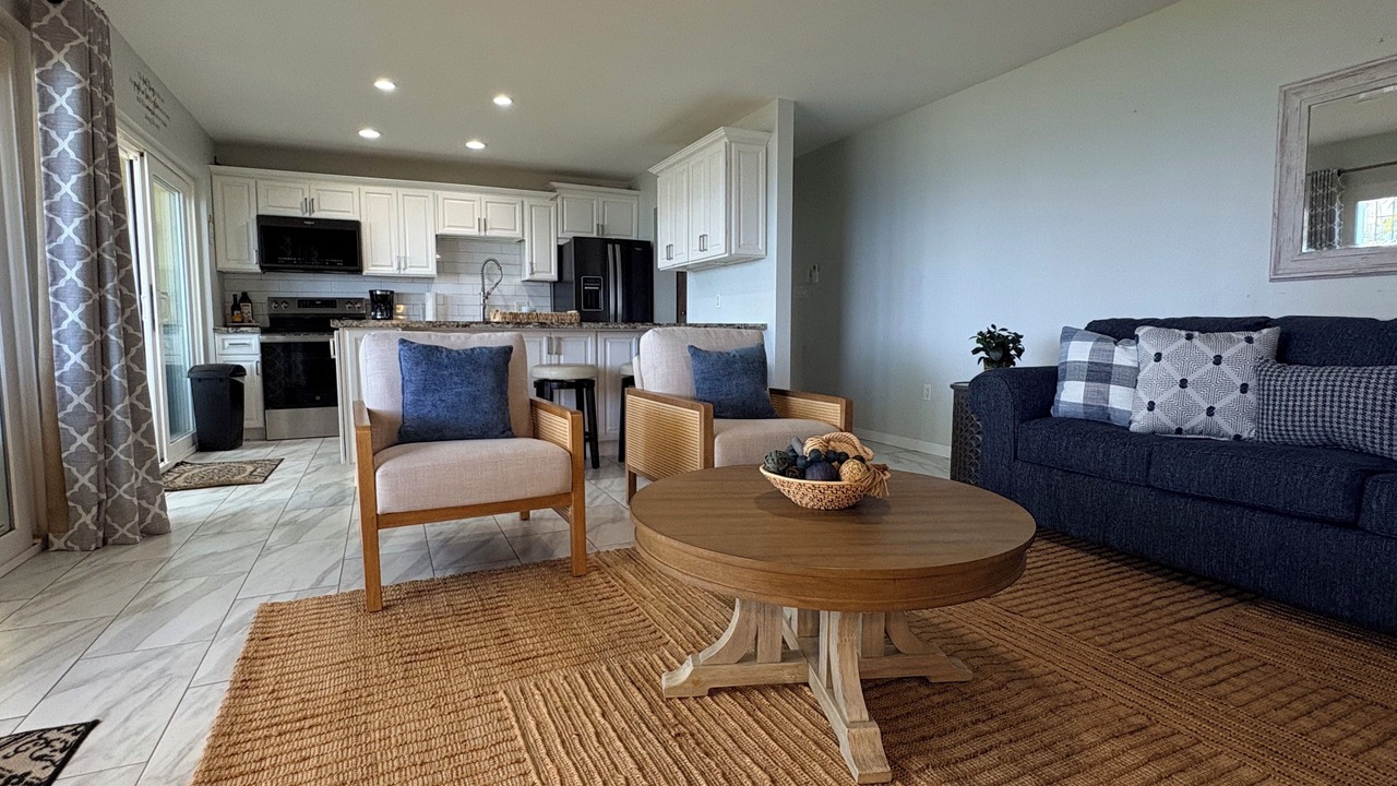 Photo of Livingroom in Estate Golden Rock
