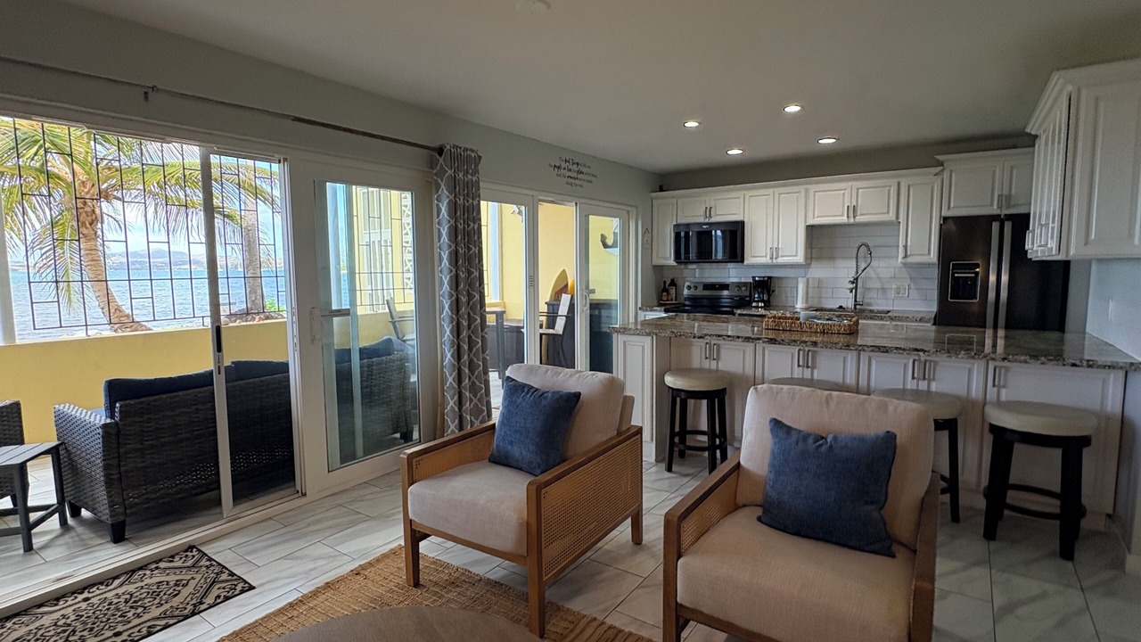Photo of Kitchen in Estate Golden Rock