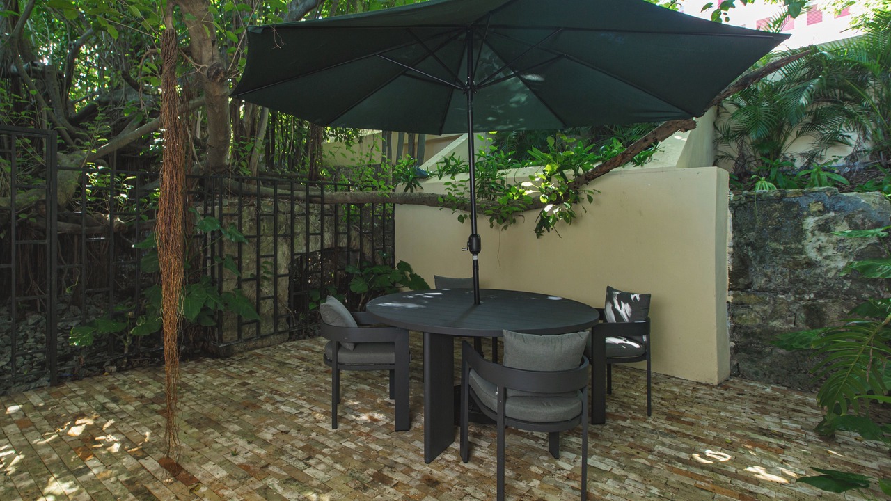 Photo of Outdoor in Estate East Street