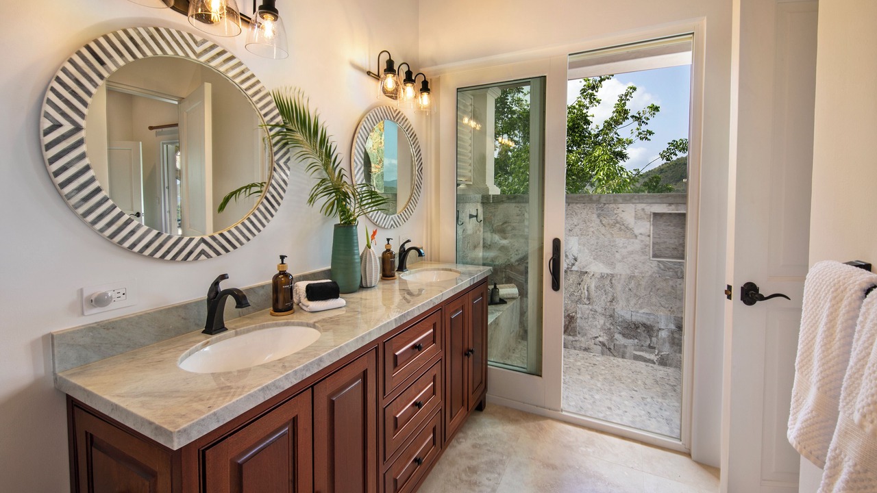 Photo of Bathroom in Estate Ben Runnels Gut