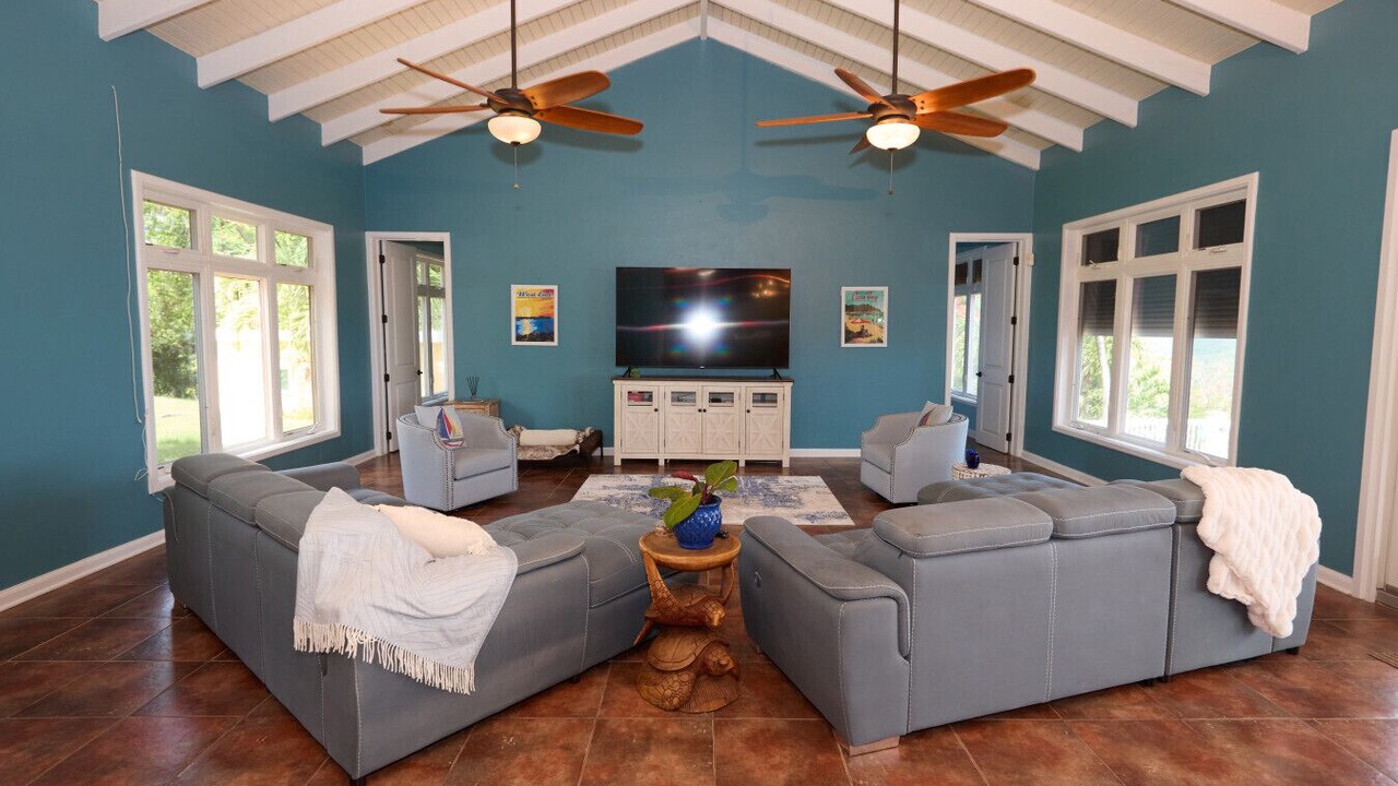 Photo of Livingroom in Sion Farm