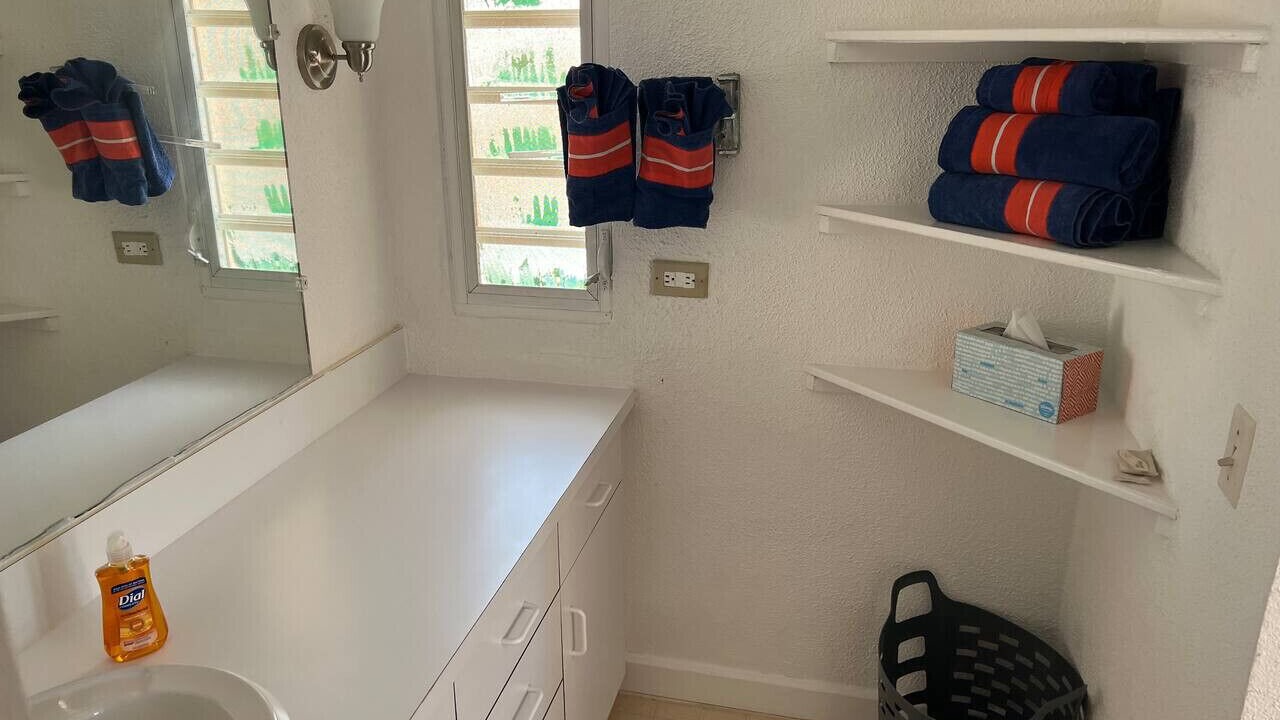Photo of Bathroom in Estate Salt River