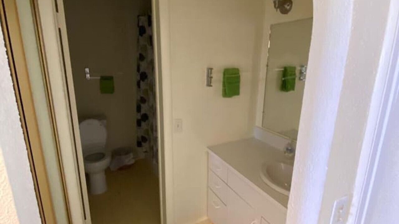 Photo of Bathroom in Estate Salt River