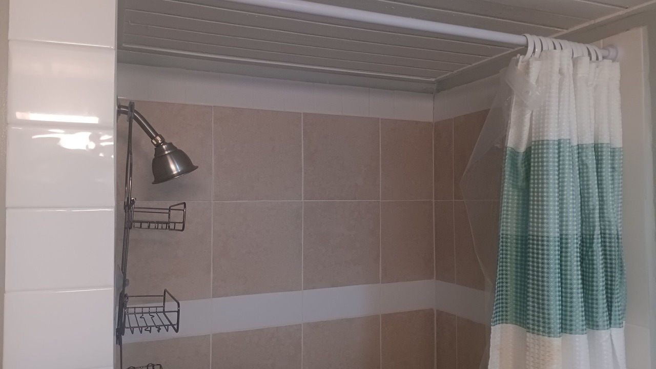 Photo of Bathroom in Estate East Street