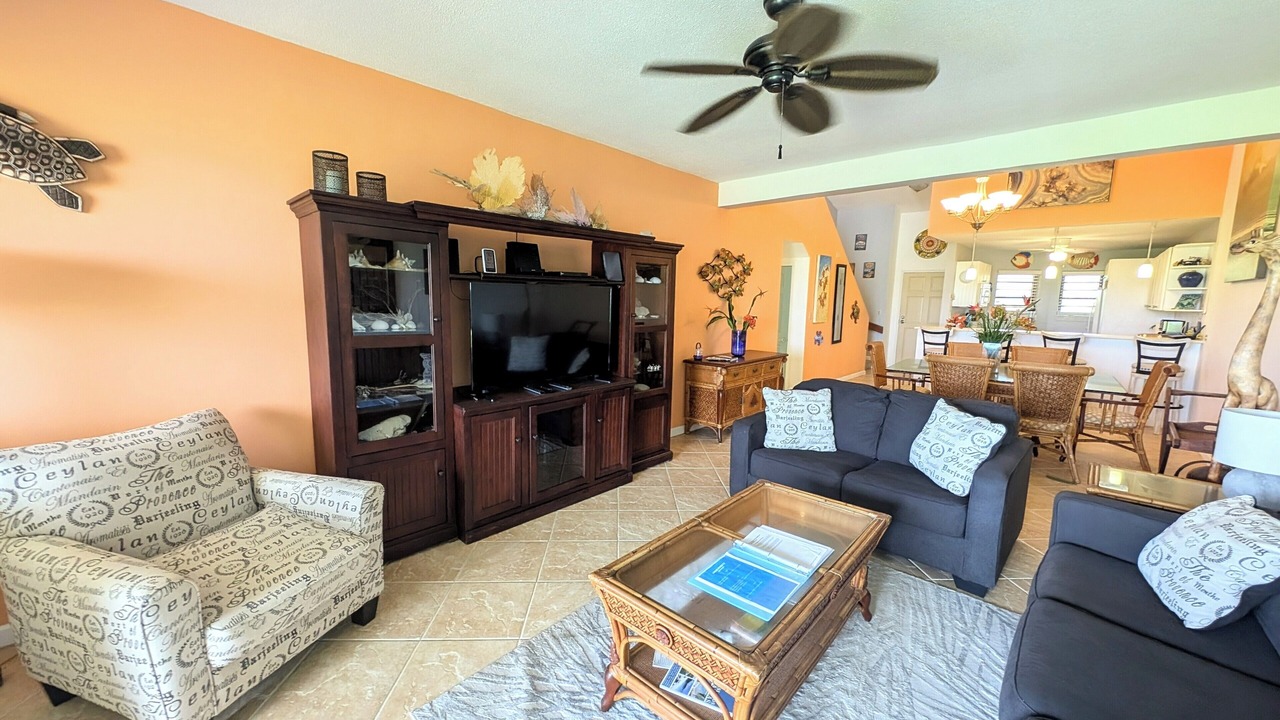 Photo of Livingroom in Estate Little Princess North