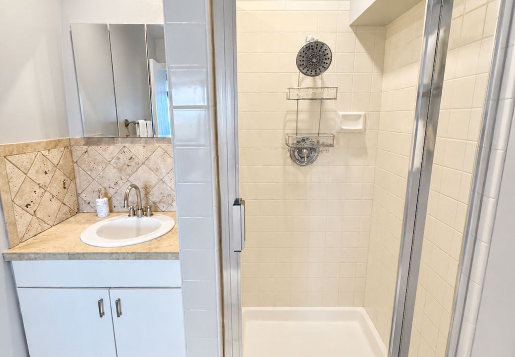 Photo of Bathroom in Estate Coakley Bay