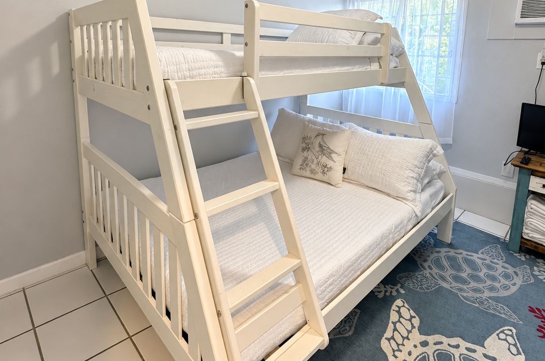 Photo of Bedroom in Estate Coakley Bay