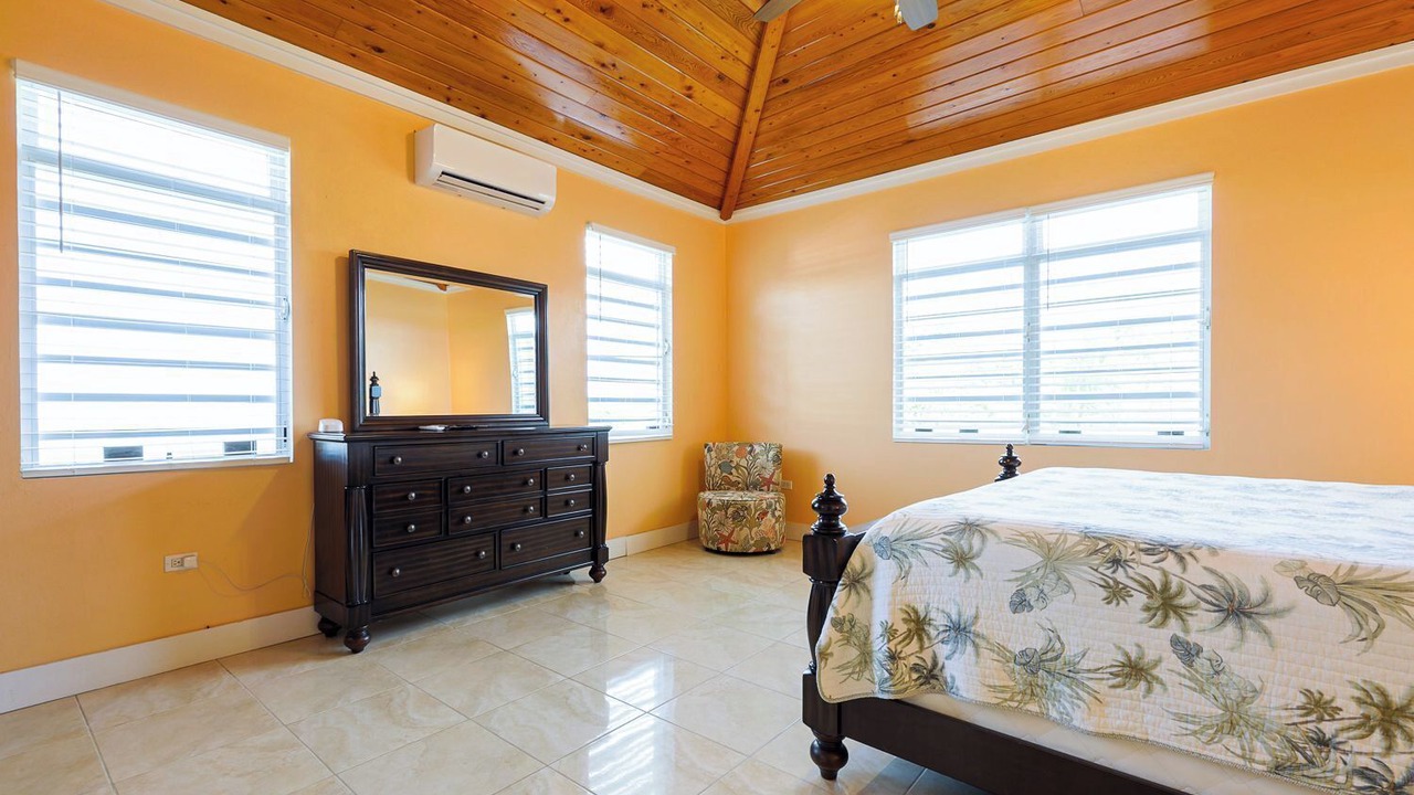 Photo of Bedroom in Estate Golden Rock