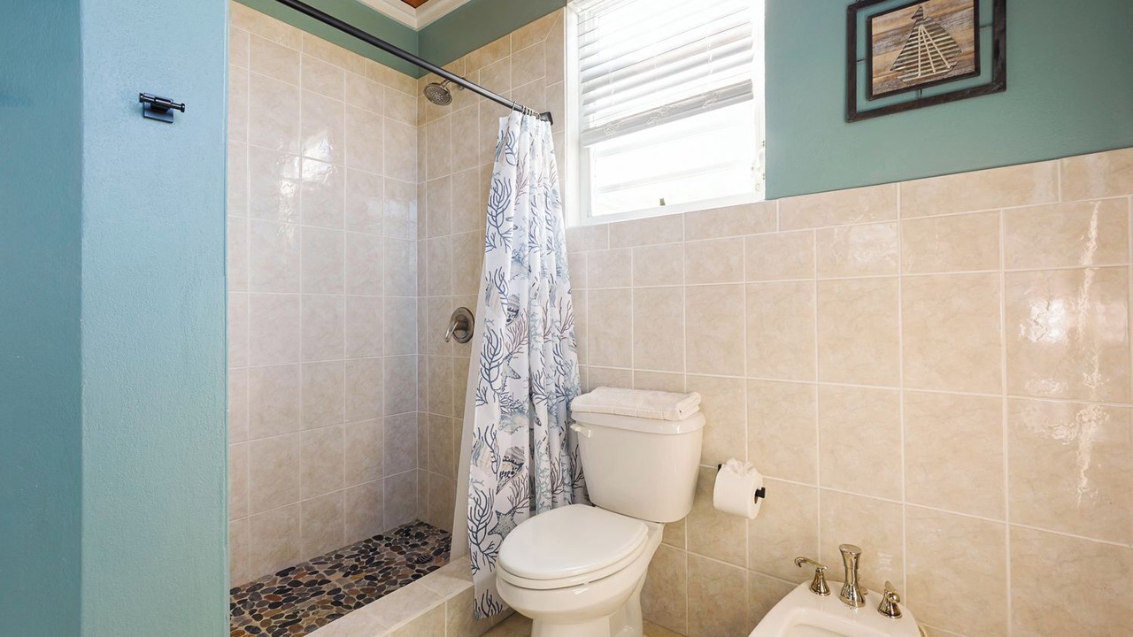Photo of Bathroom in Estate Golden Rock