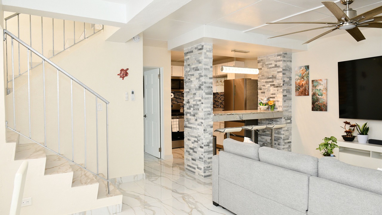 Photo of Livingroom in Orange Grove