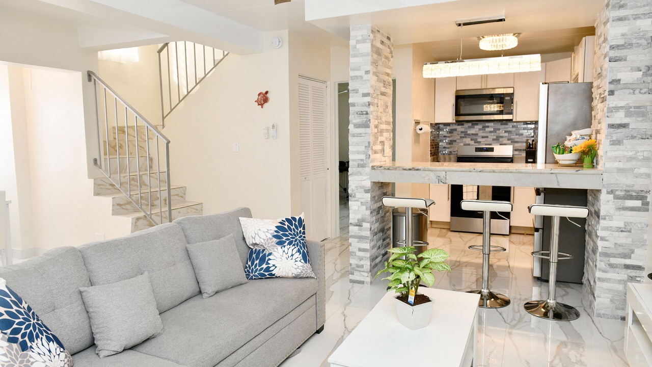 Photo of Livingroom in Orange Grove