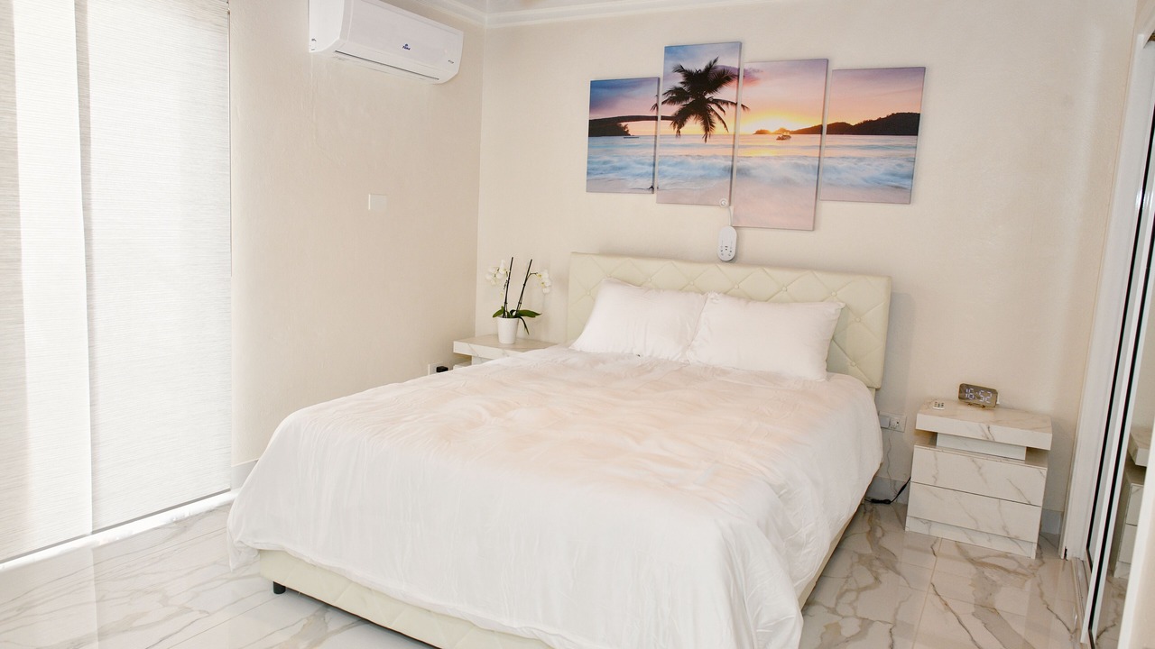 Photo of Bedroom in Orange Grove